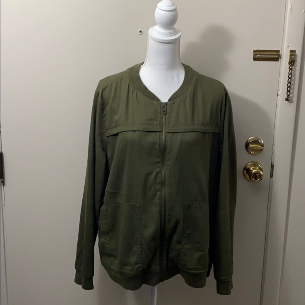 Old Navy bomber jacket lightweight olive size xl